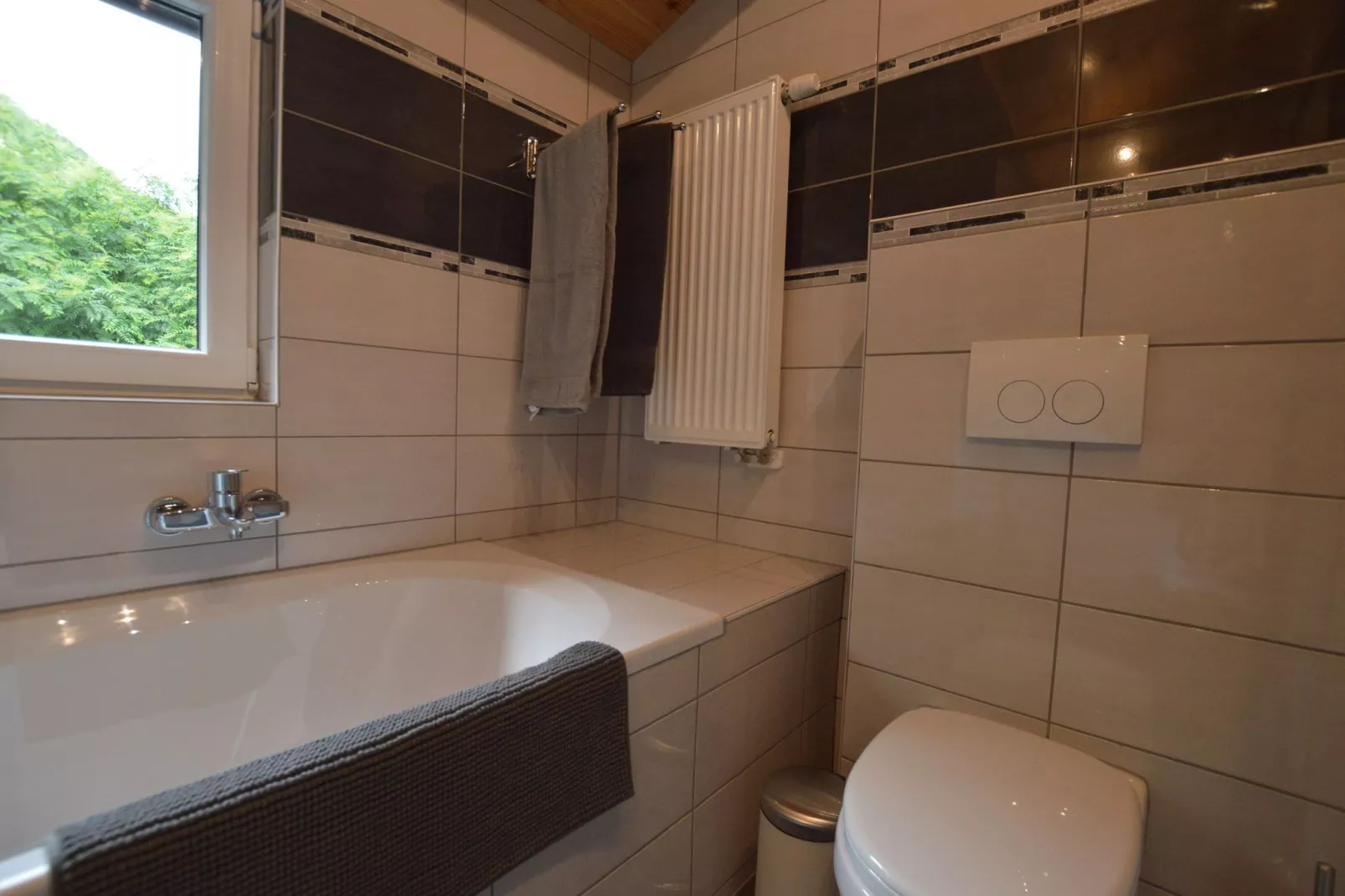 Le Chalet Chaleureux A-Bathroom