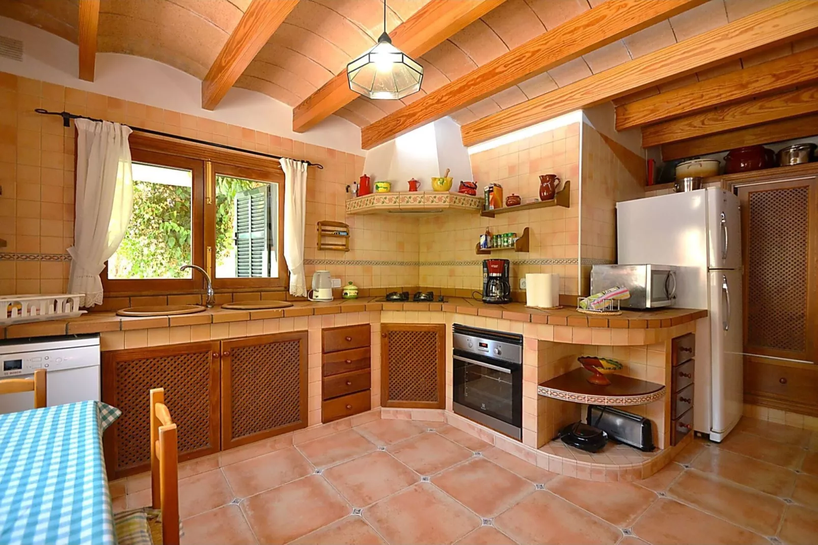 Roura-Kitchen
