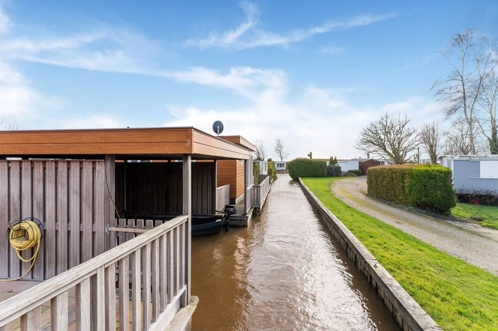 Luxe Chalet 15 in Bantega met sloep 8pax-Areas summer 5km