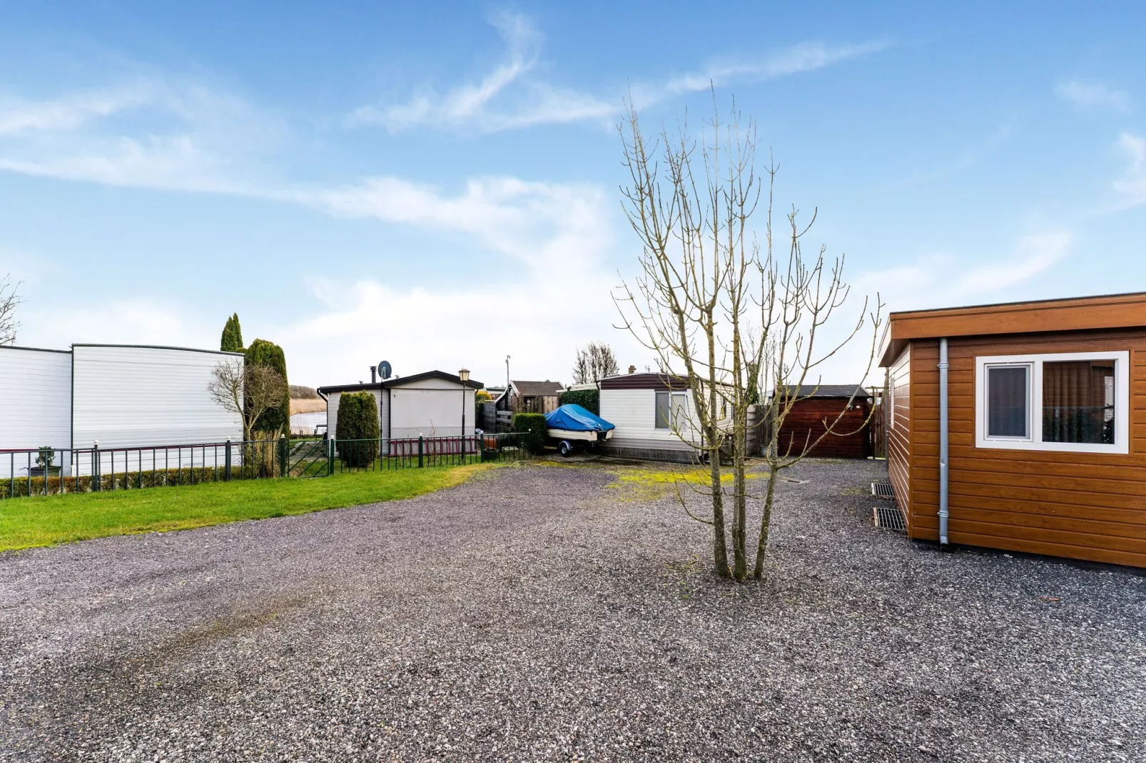 Luxe Chalet 15 in Bantega met sloep 8pax-Areas summer 5km