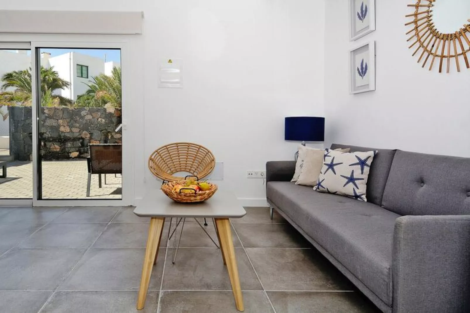 Suites Costa Teguise / 4 pax-Suite-Living room