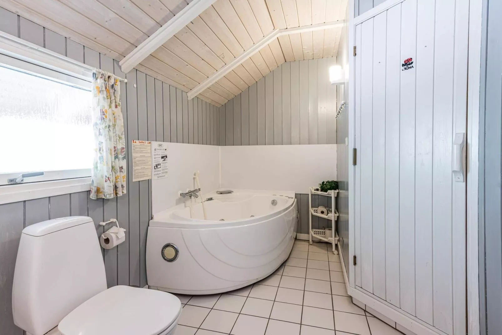 6 Personen Ferienhaus in Nørre Nebel-Wellnessbereich