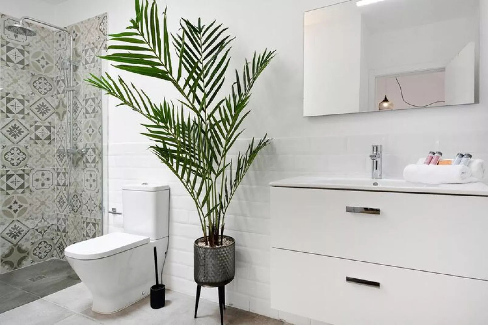Suites Costa Teguise / 4 pax-Suite-Bathroom