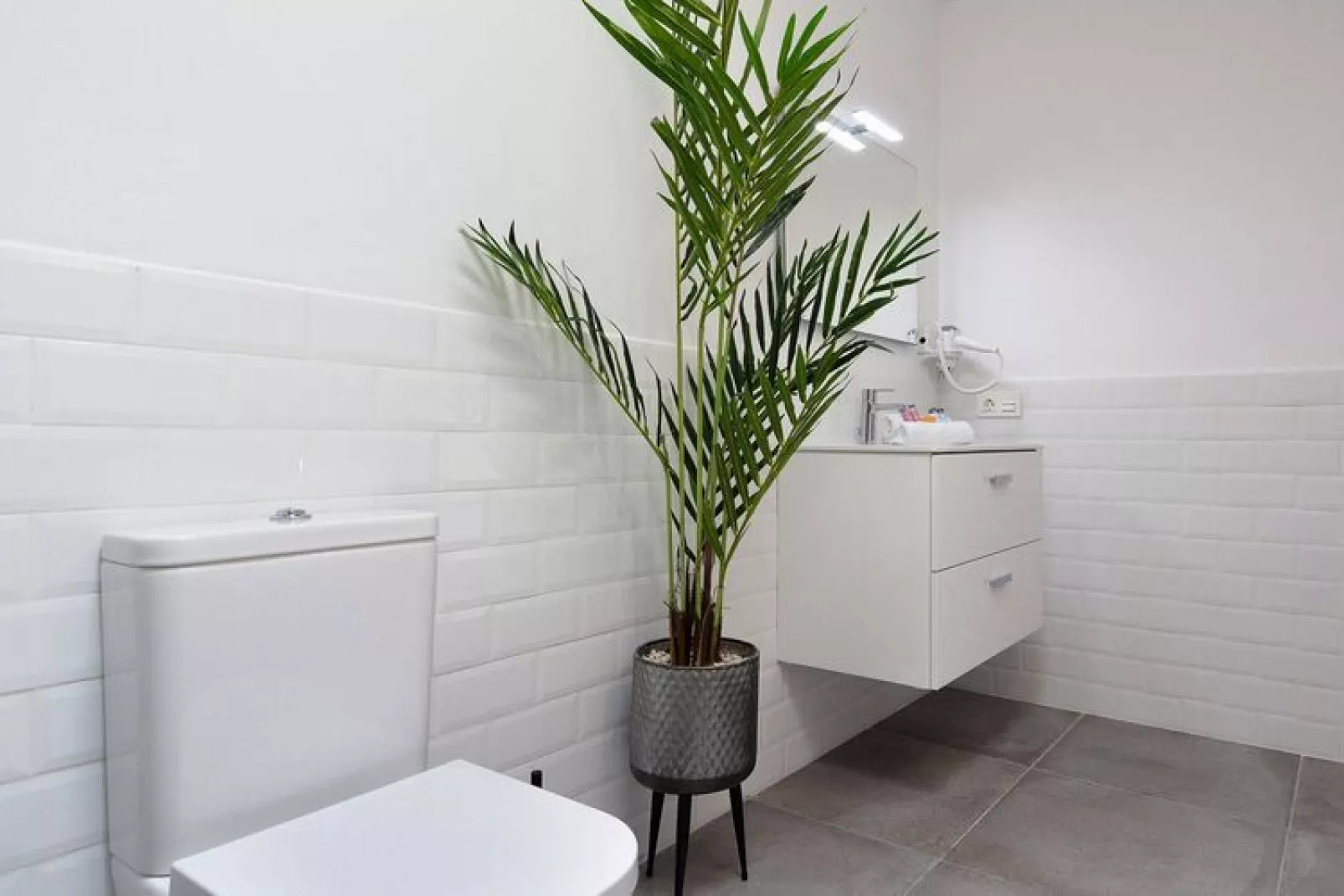Suites Costa Teguise / 4 pax-Suite-Bathroom