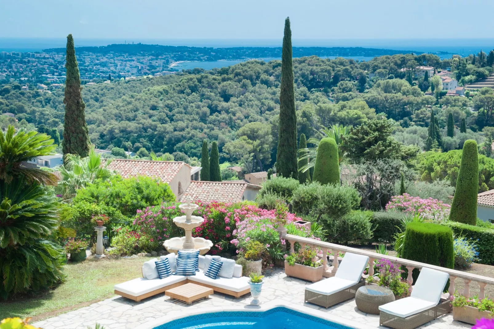 Villa Bellevue-View summer