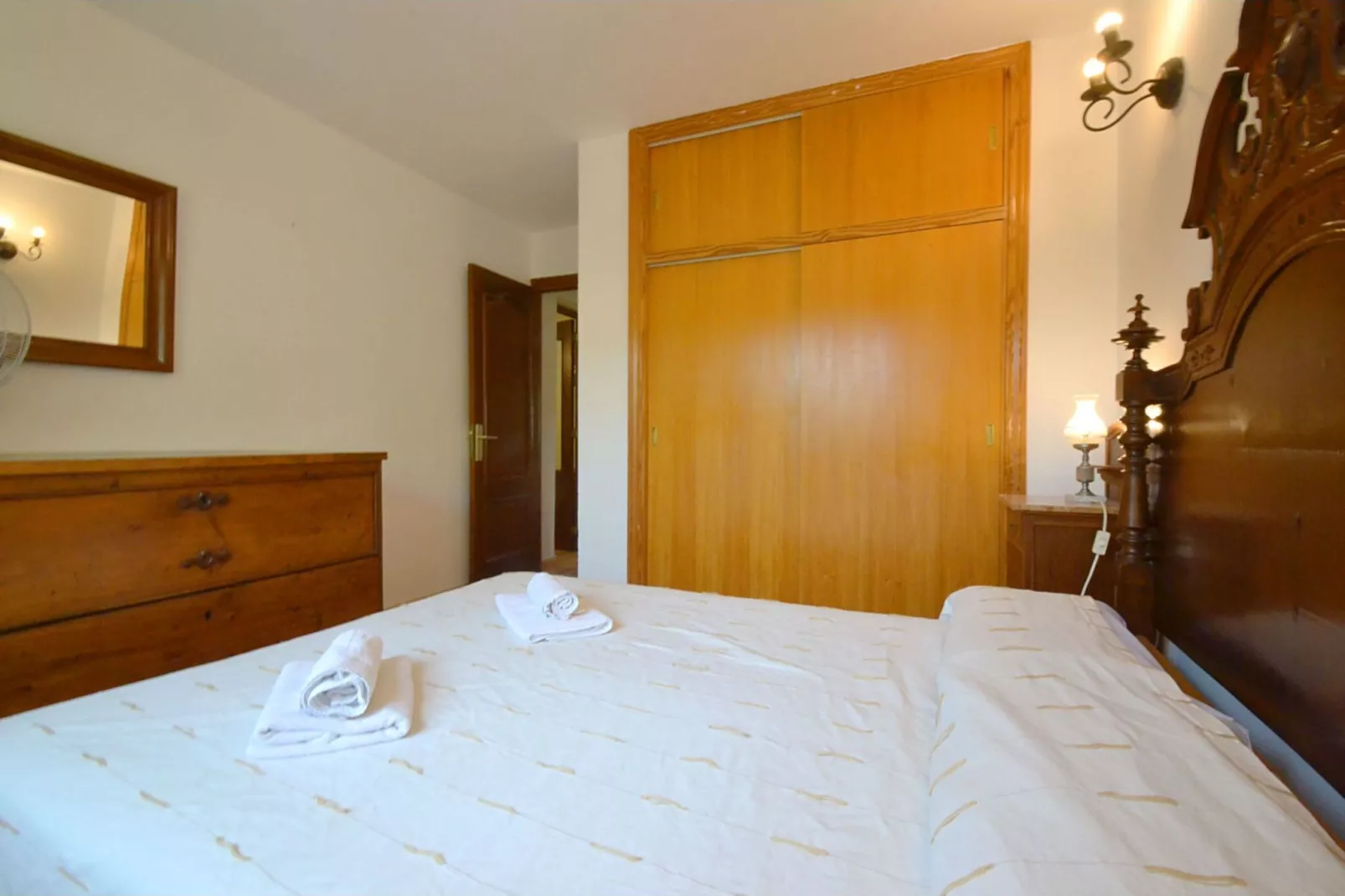 Roura-Bedroom