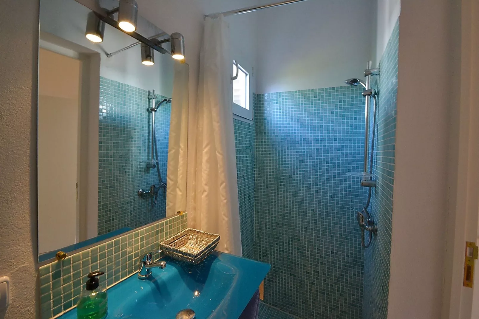 Tres Pins-Bathroom