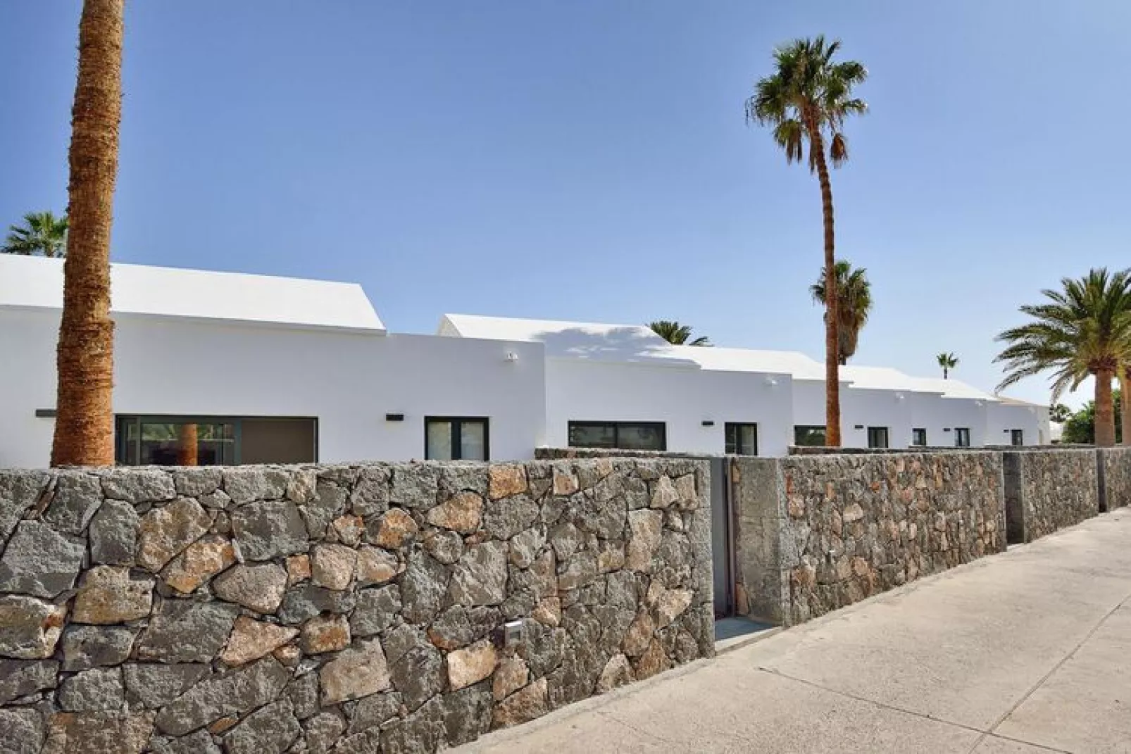 Suites Costa Teguise / 4 pax-Suite-Exterior summer