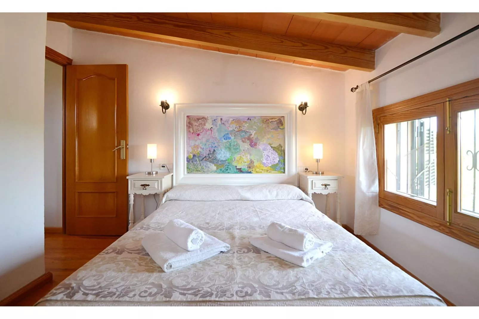 Roura-Bedroom