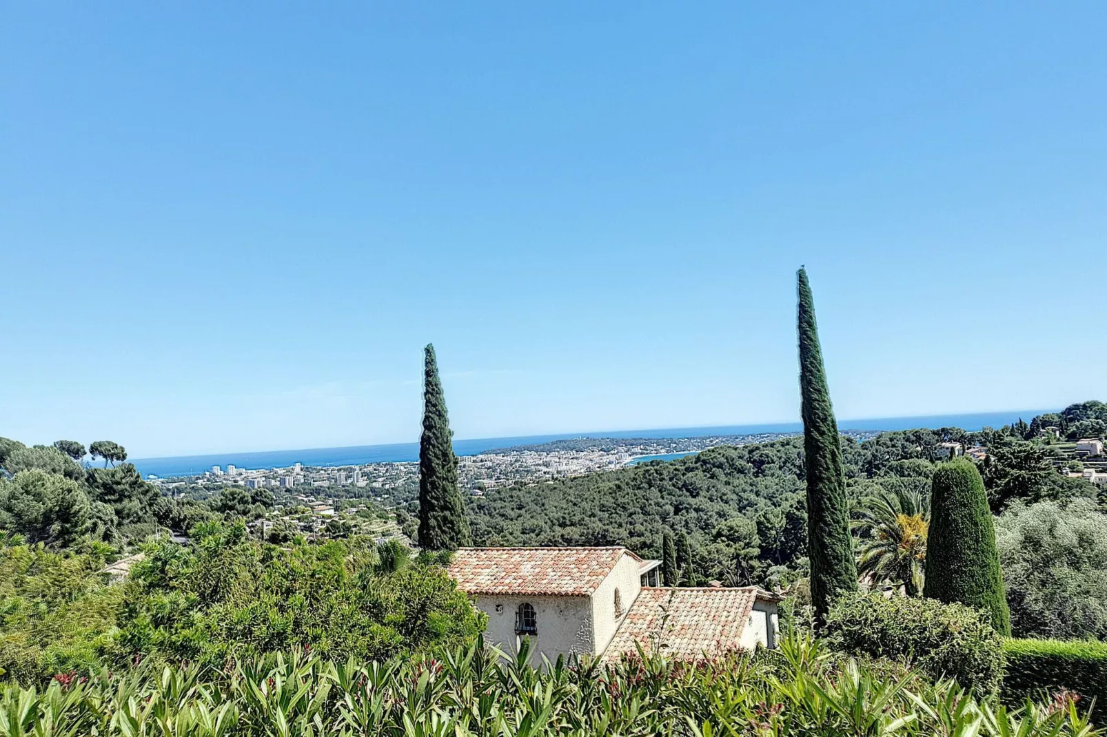 Villa Bellevue-View summer