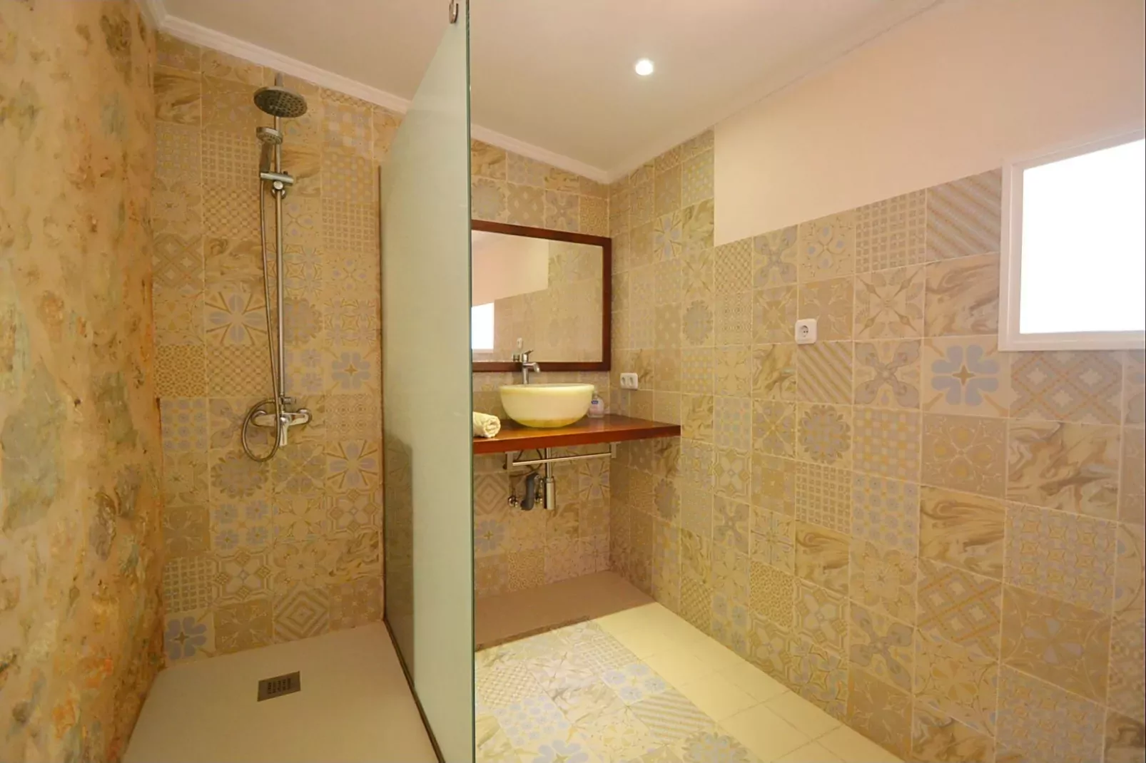 Roura-Bathroom