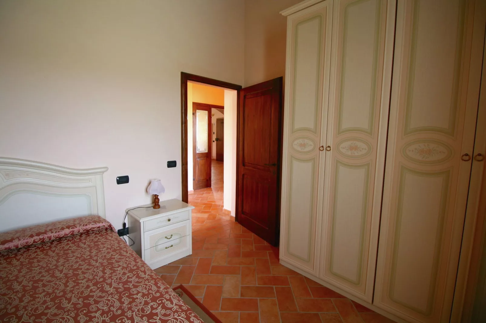 Fuoco-Bedroom