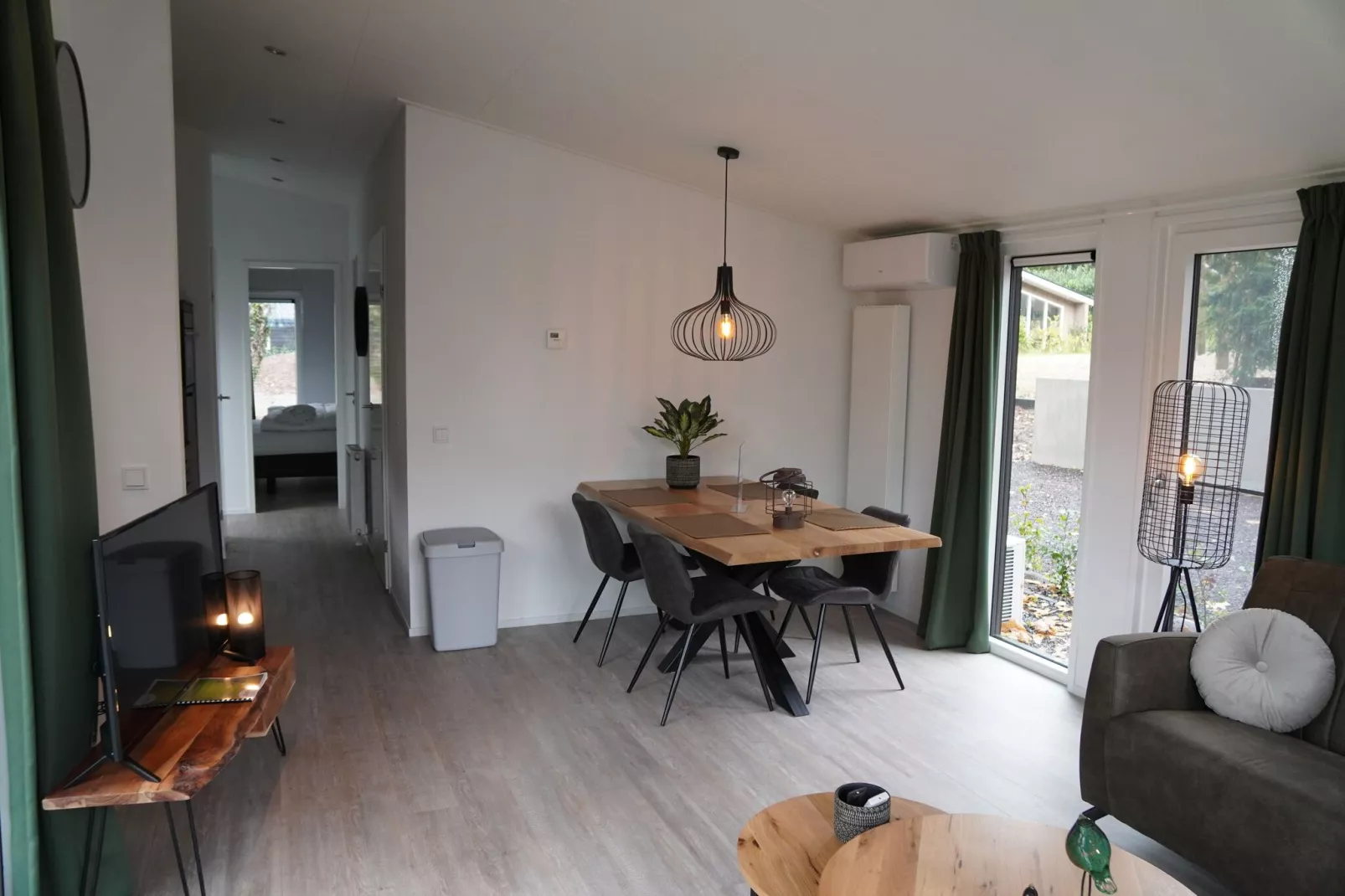 Vakantiepark De Rimboe & De Woeste Hoogte 27-Dining room