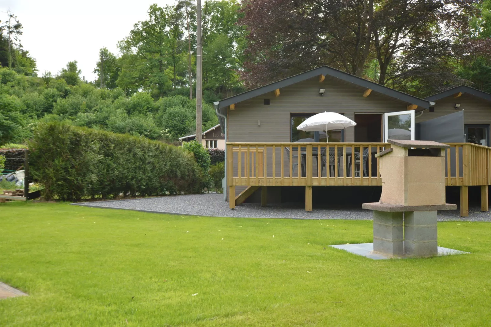Le Chalet Chaleureux B-Gardens summer