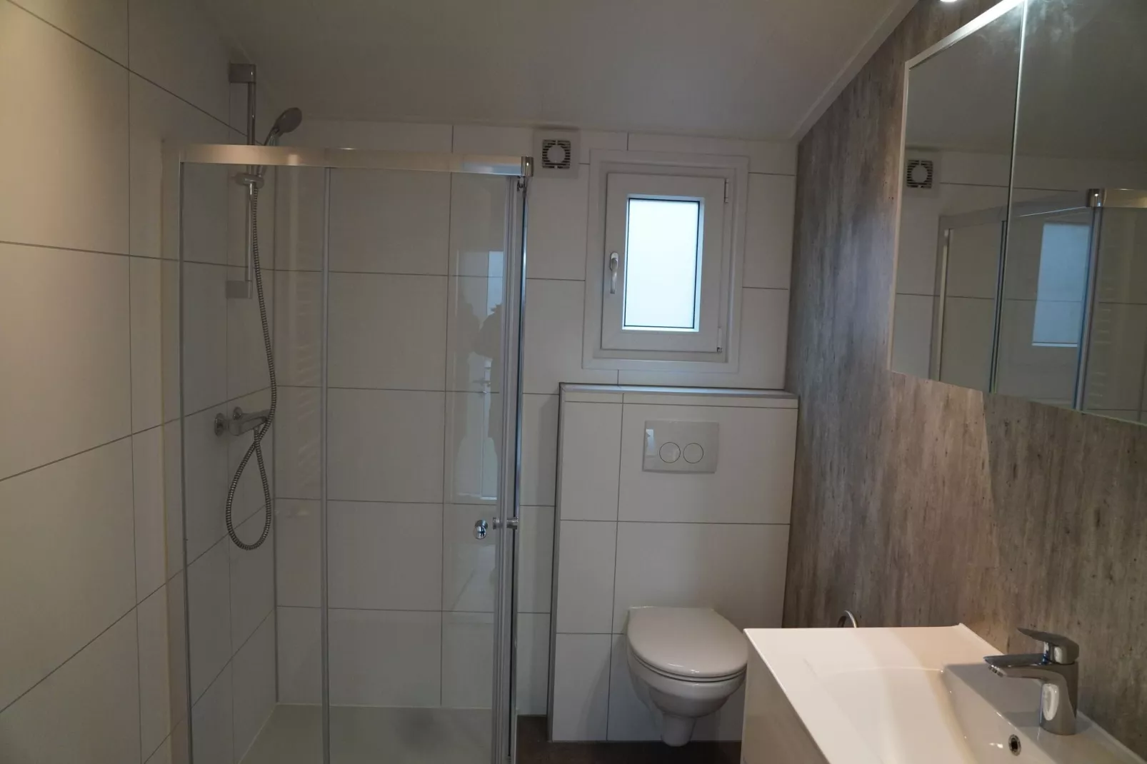 Vakantiepark De Rimboe & De Woeste Hoogte 27-Bathroom