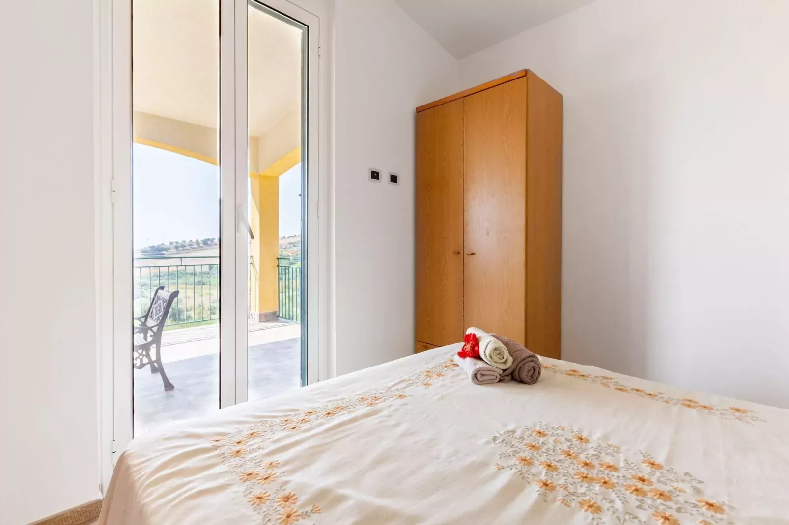 Casa Intera per 12 Persone-Bedroom