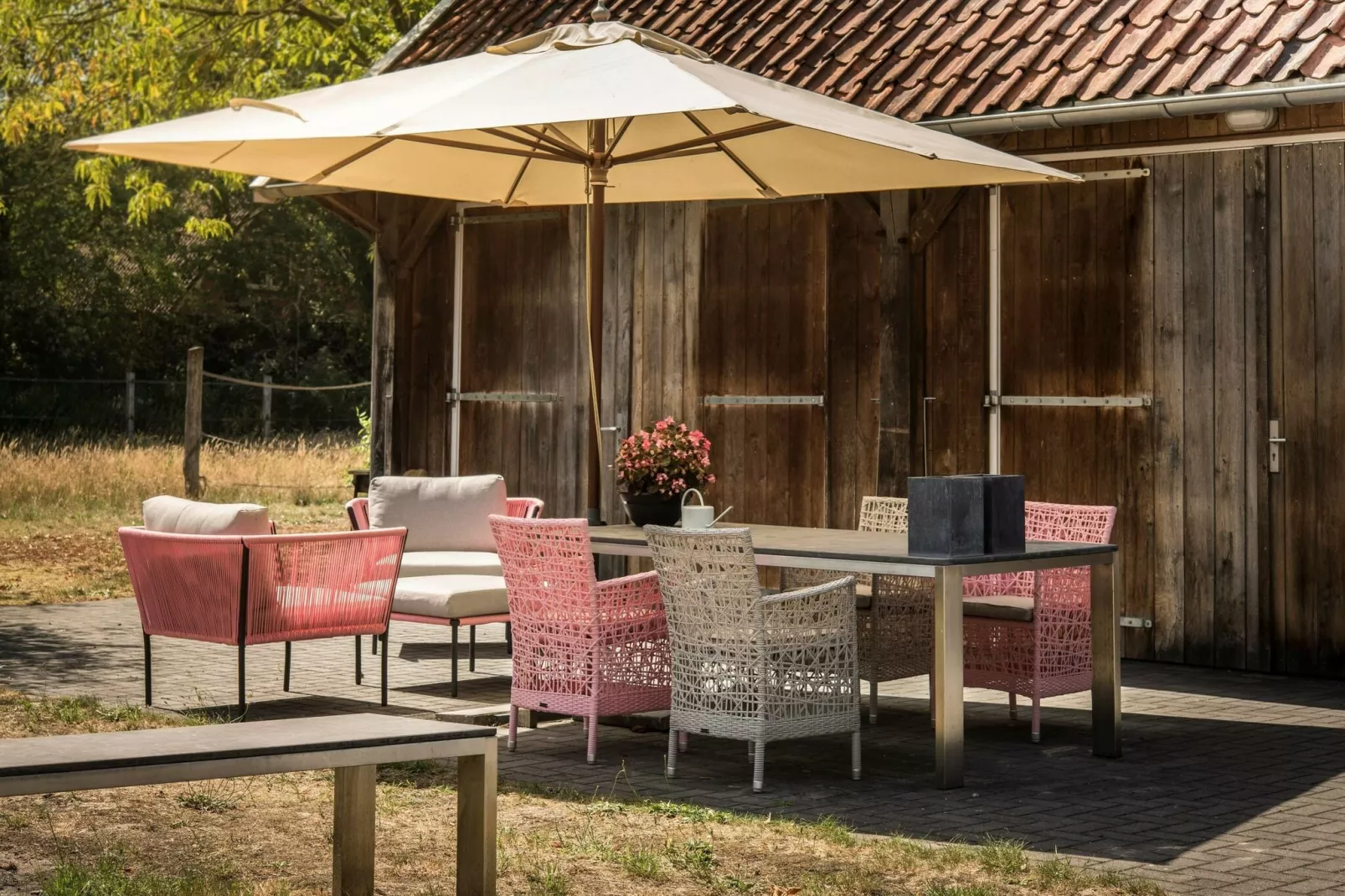 Design Farmers Barn Twente met Hottub-Terrace balcony