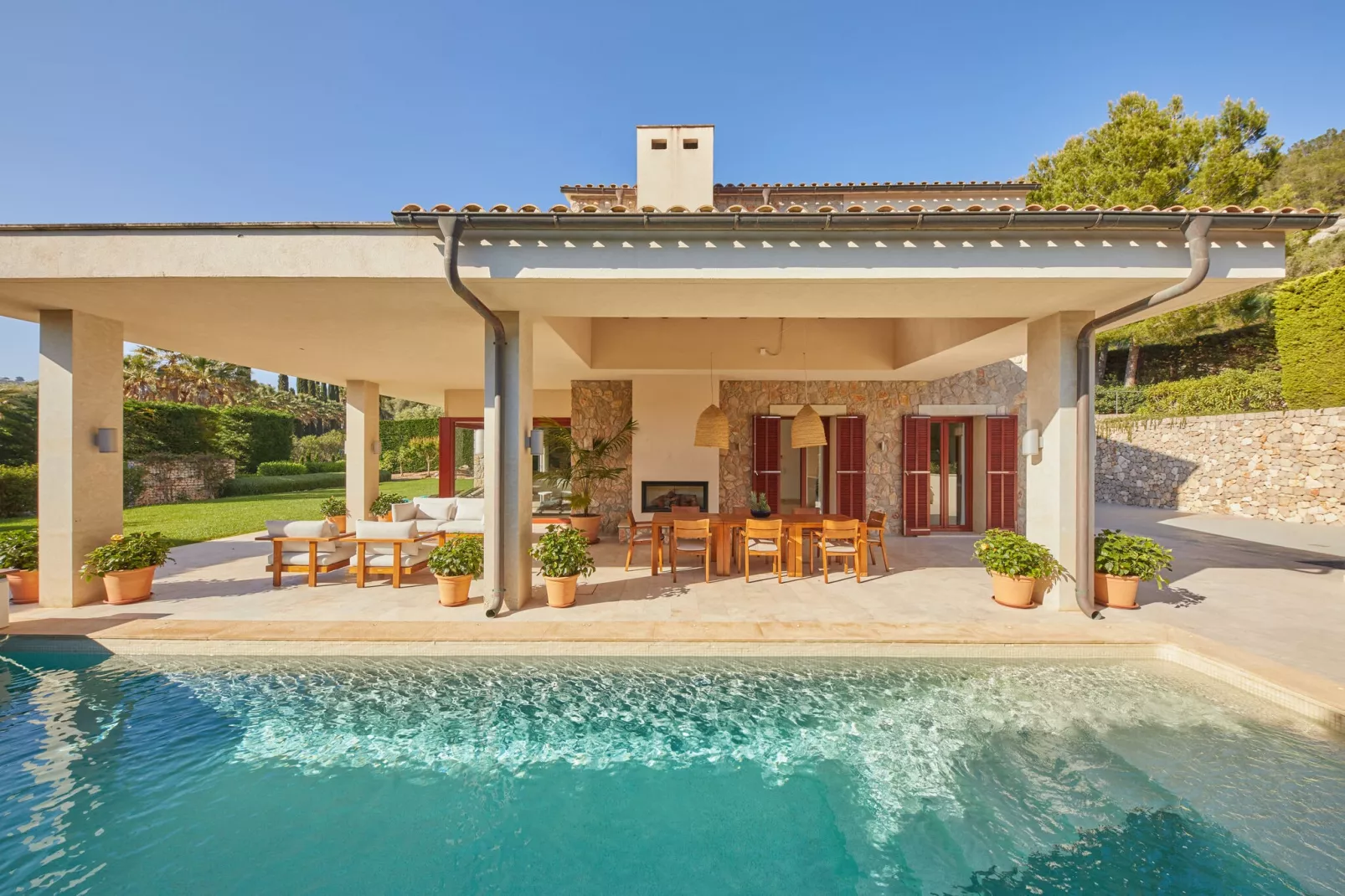 Villa Ruby-Gardens summer