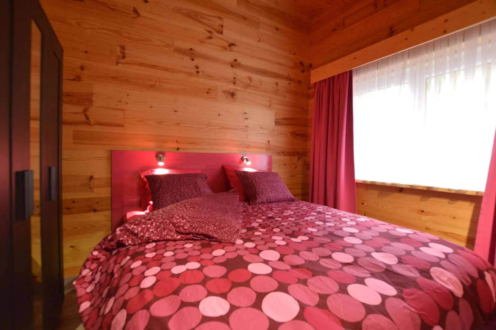 Le Grand Chalet Chaleureux-Bedroom