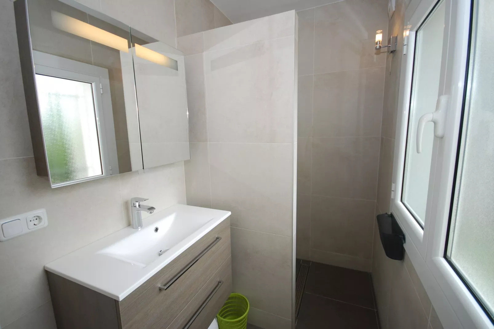 Casa Sophie Amber-Bathroom