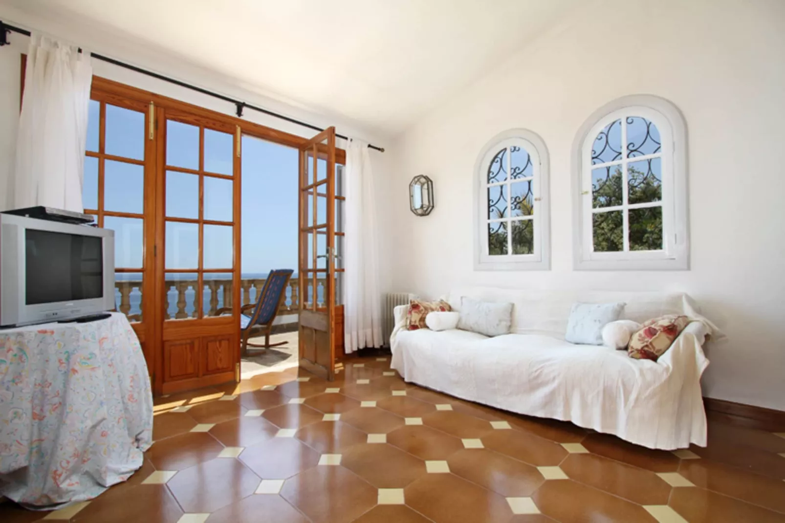 Ratjada-Living room
