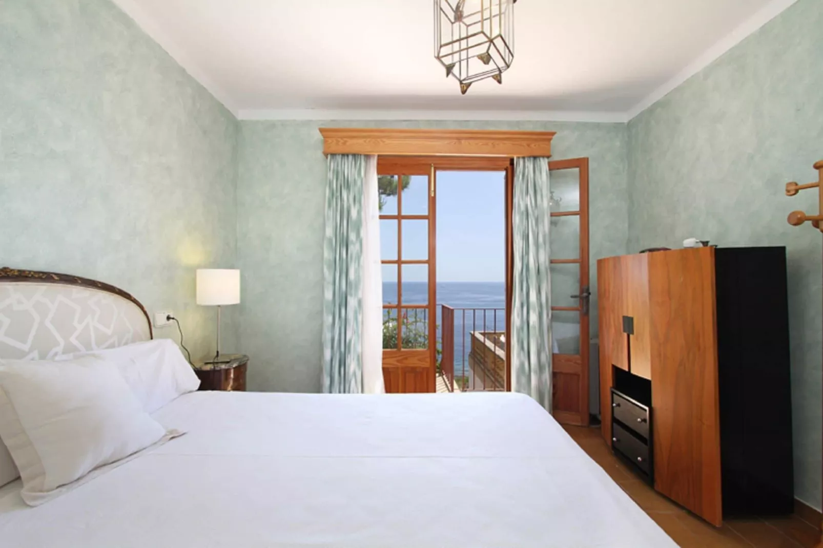Ratjada-Bedroom