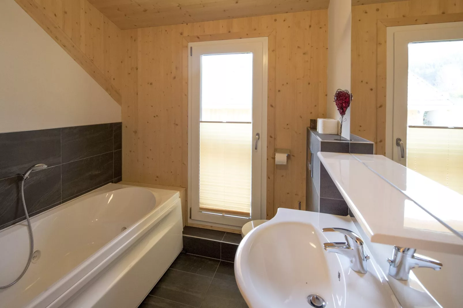 Kreischberg Chalets 51b-Bathroom
