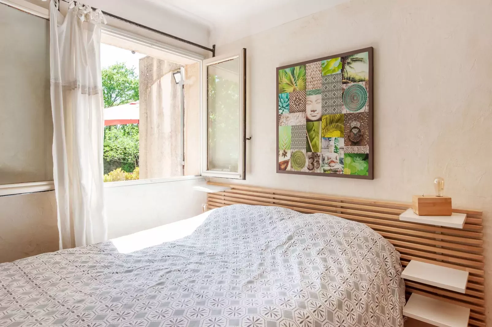 Mougins-Bedroom