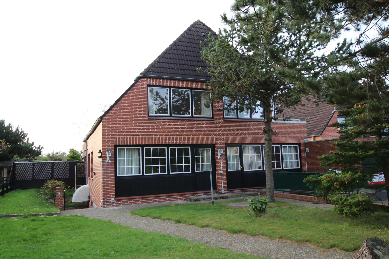Apartementhaus Ulrike Wohnung 4 - Westerland-Exterior summer