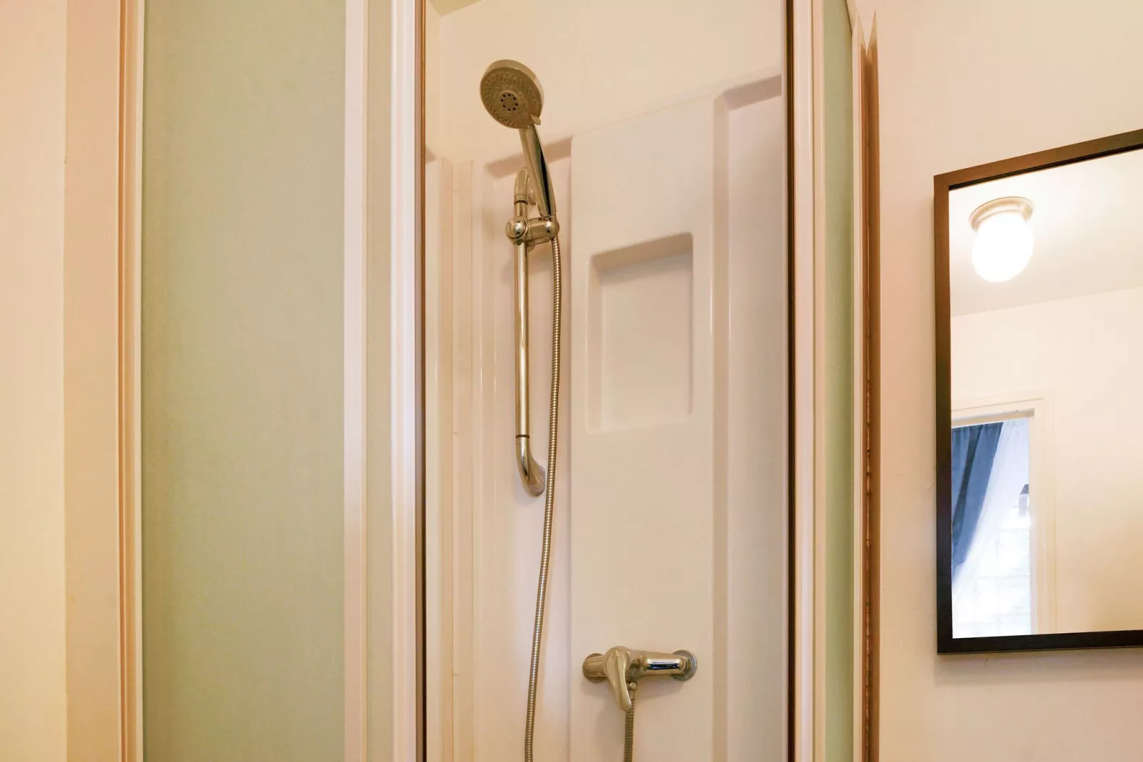 Le Petit Marais-Bathroom
