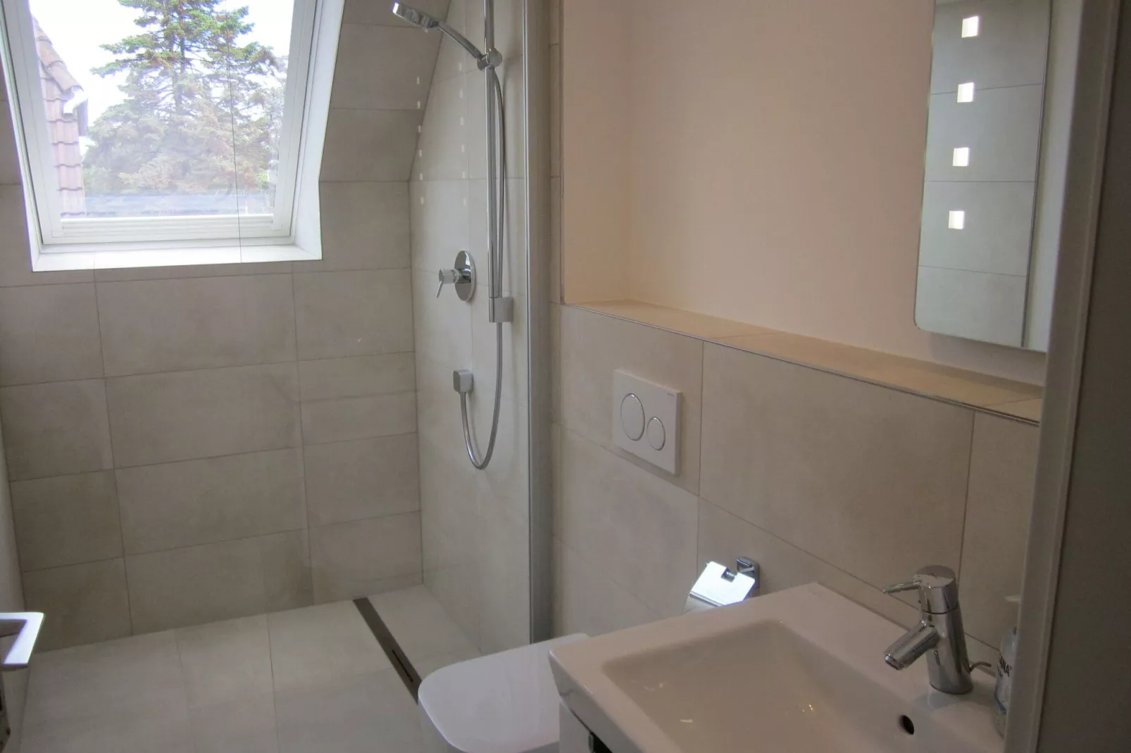 Apartementhaus Ulrike Wohnung 4 - Westerland-Bathroom