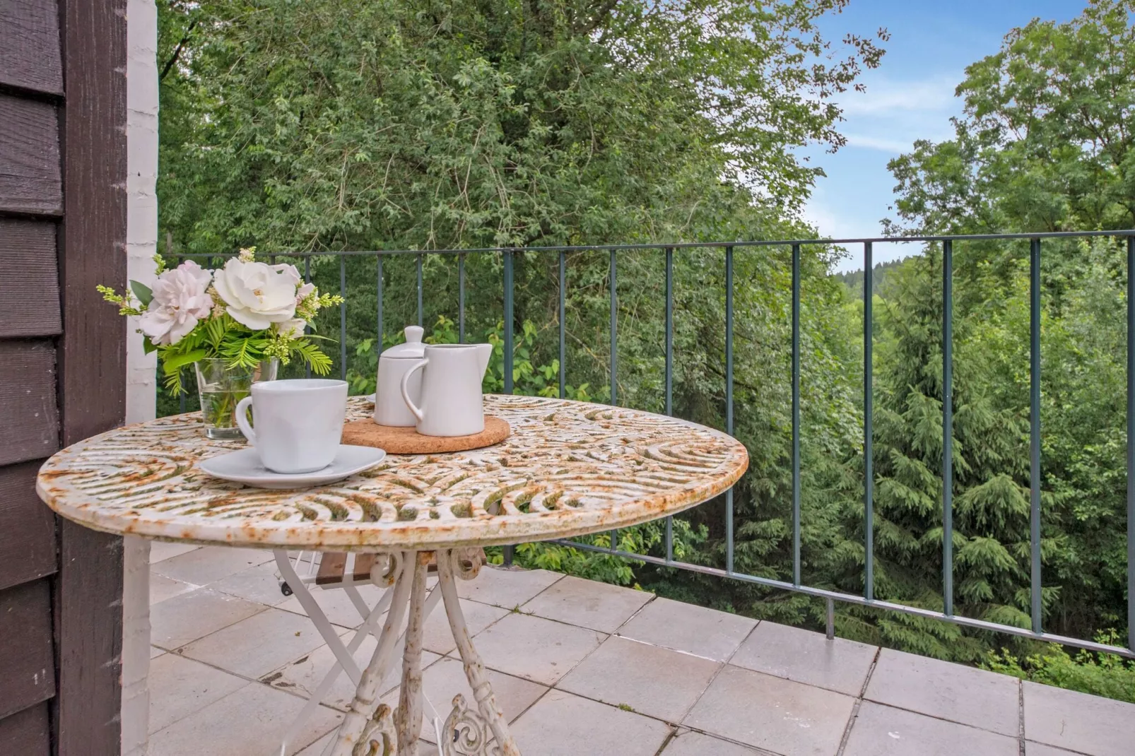 Magnifique Habitation pour 4 adultes-Terrassenbalkon