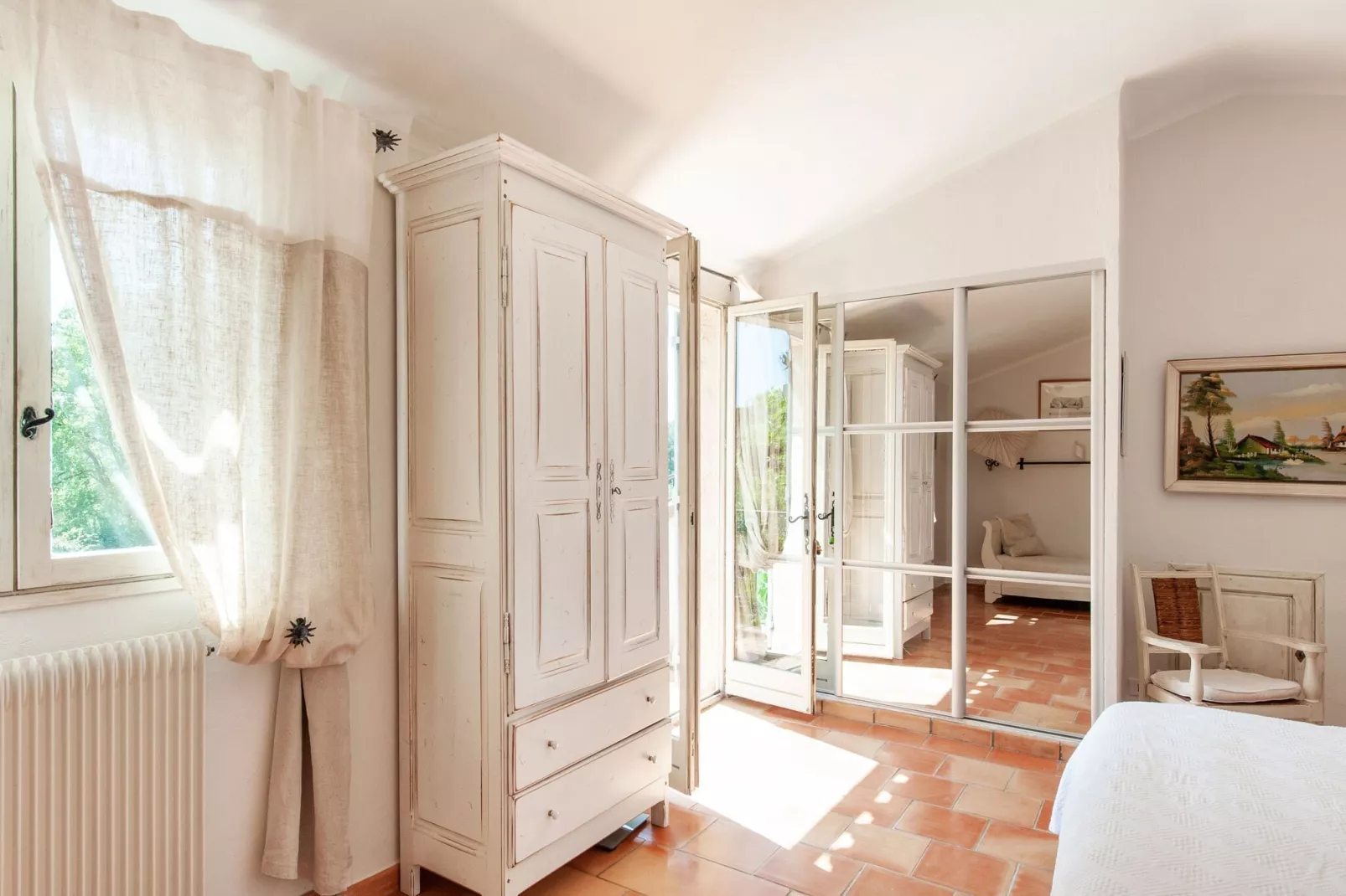 Mougins-Bedroom