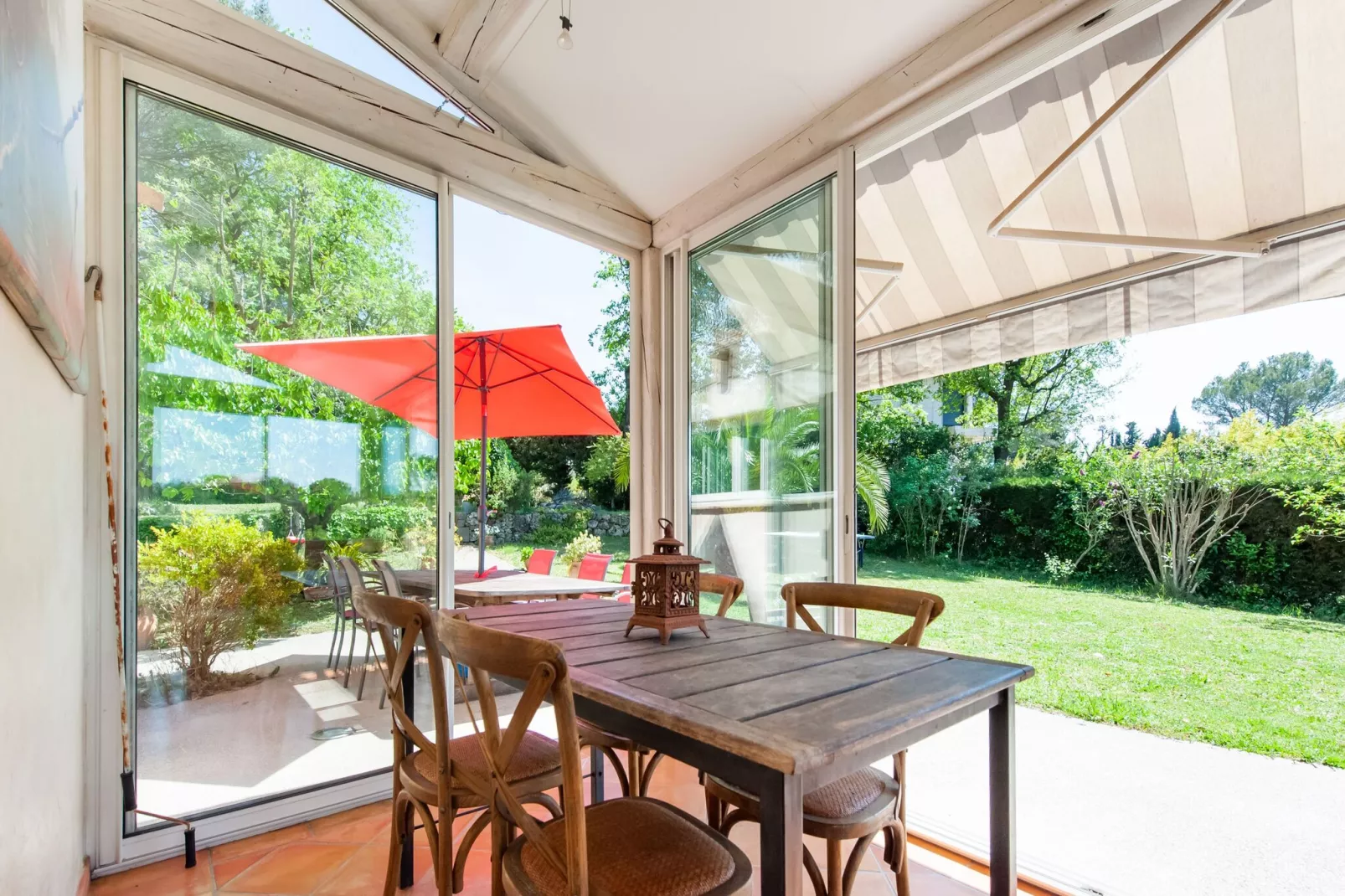 Mougins-Terrace balcony