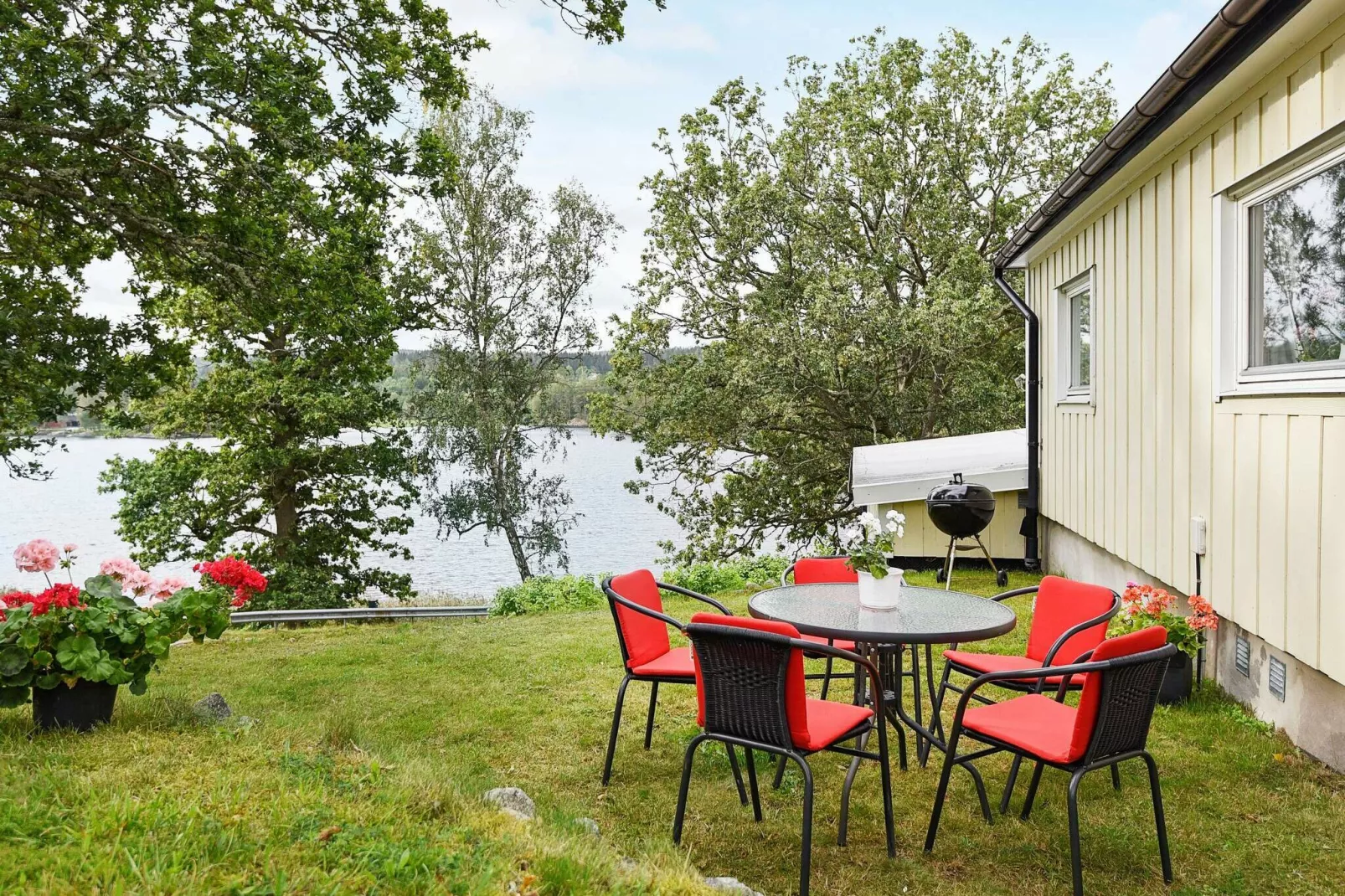 5 person holiday home in BULLAREN-By Traum-Water view