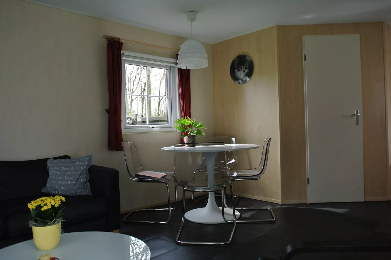 De Flierefluit-Dining room