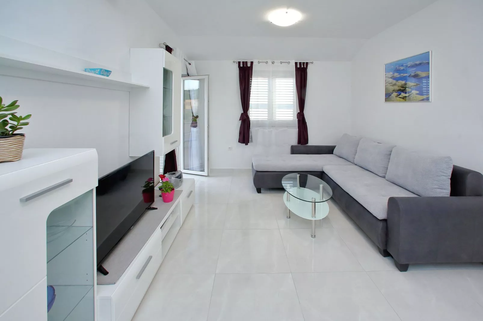 Holiday home Nekic-Living room