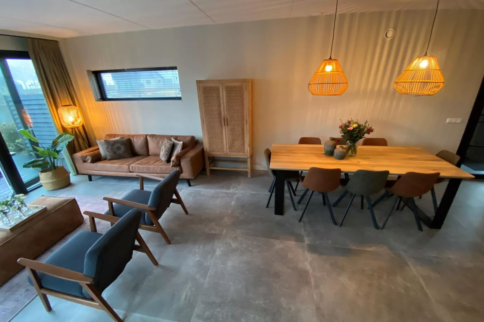 Watervilla Twa-Dining room