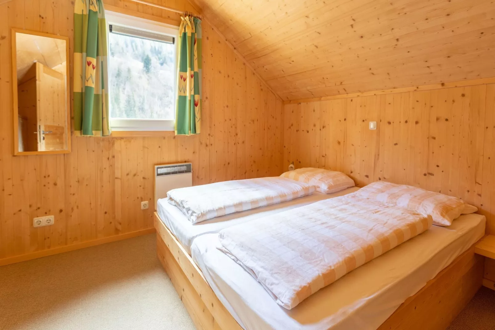 Chalet Pakenham-Bedroom