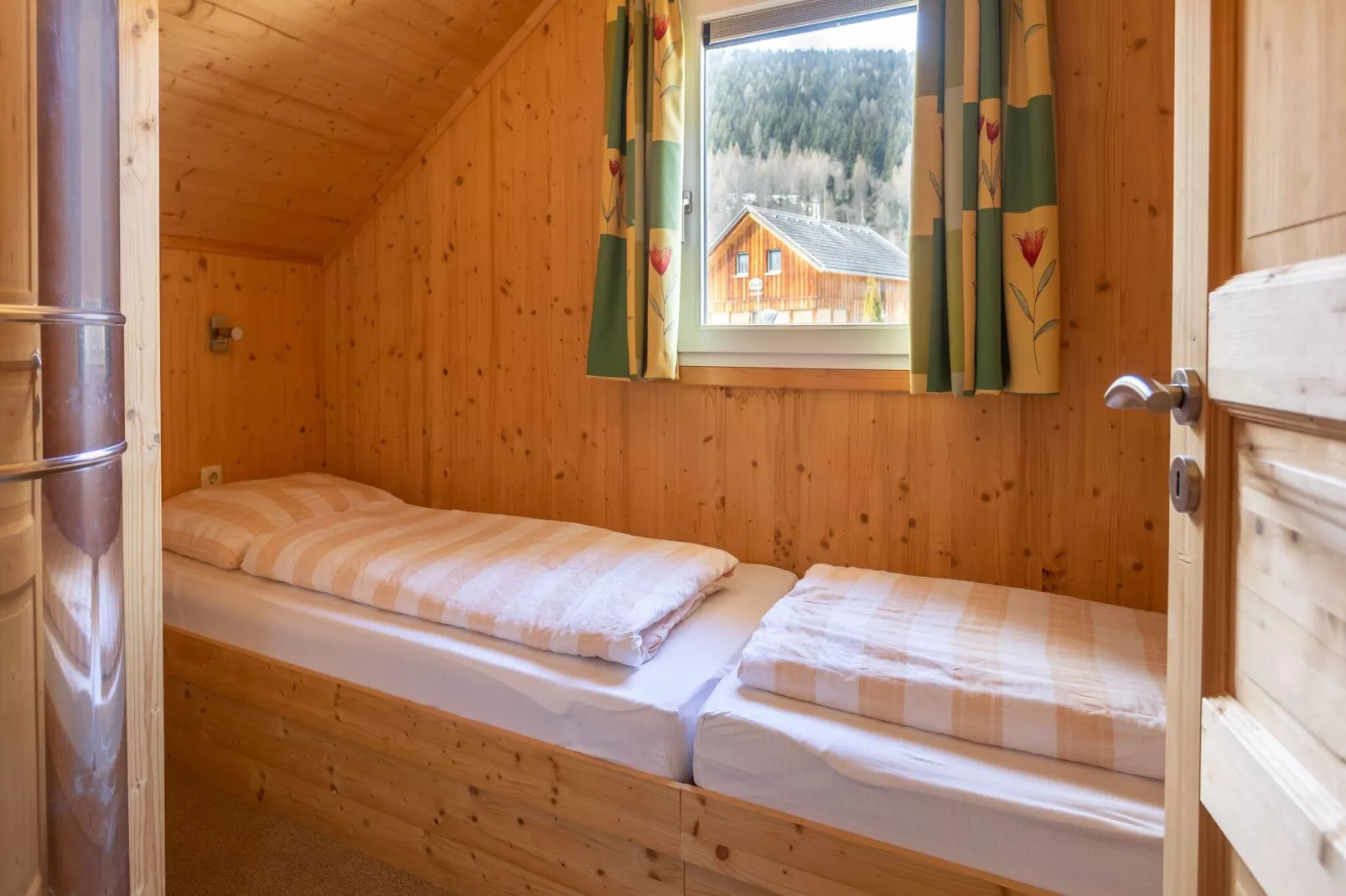 Chalet Pakenham-Bedroom
