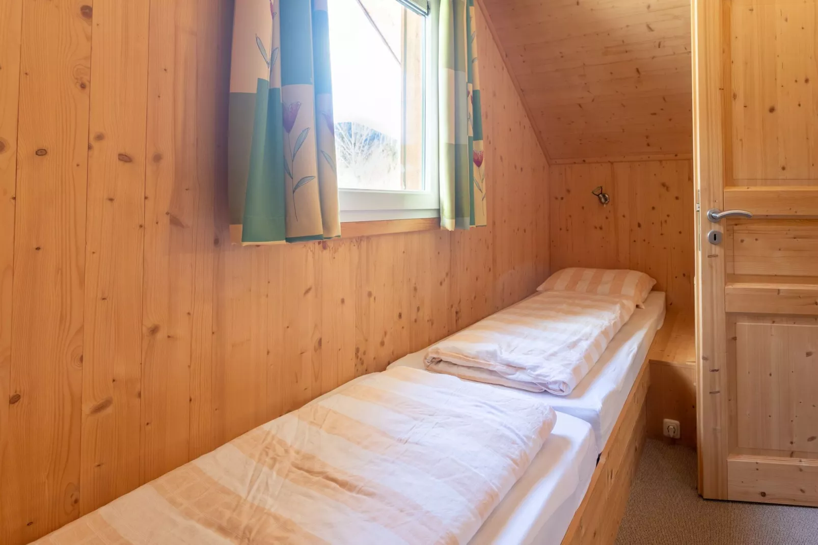 Chalet Pakenham-Bedroom
