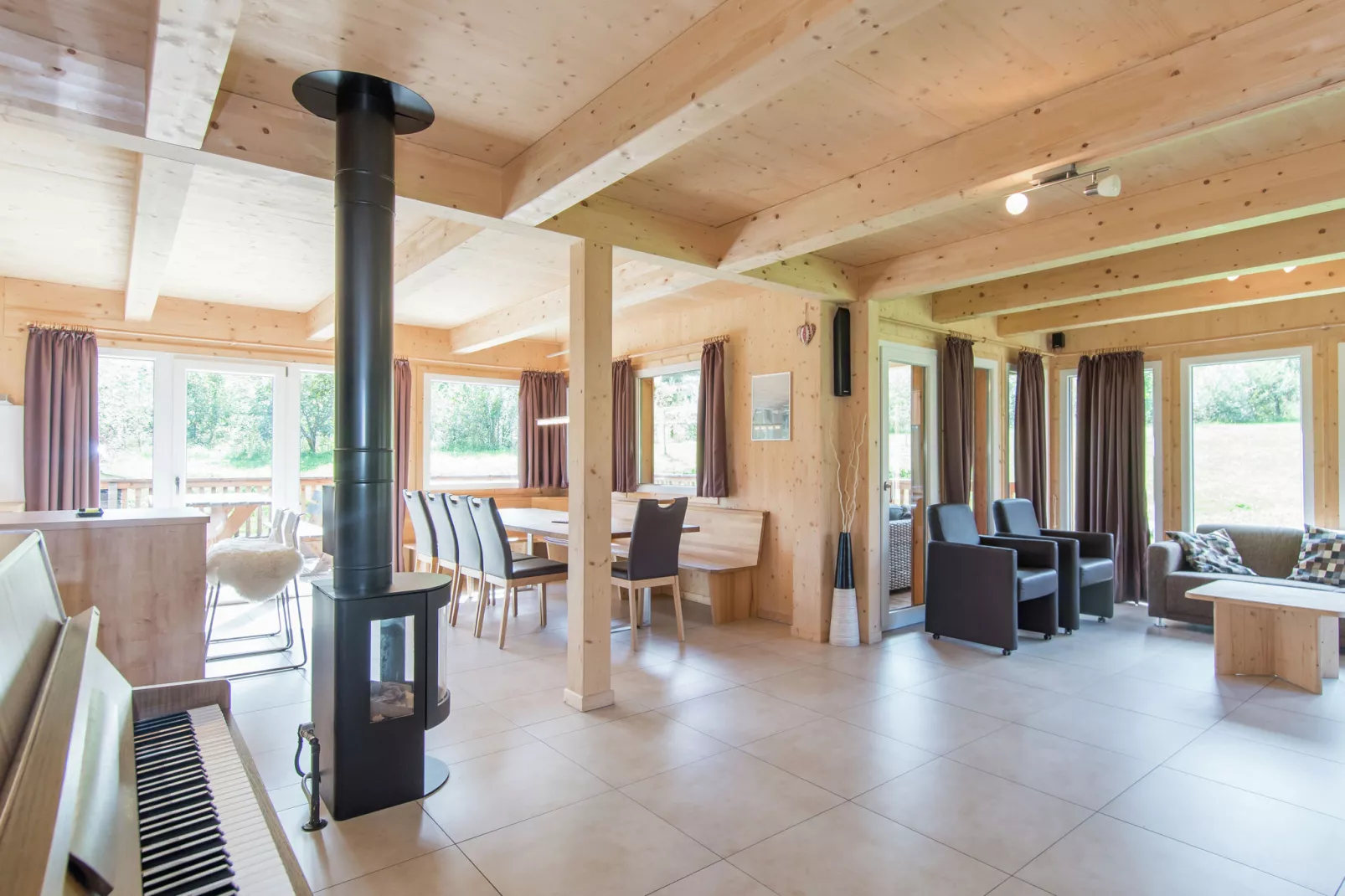 Kreischberg Chalets 17-Living room
