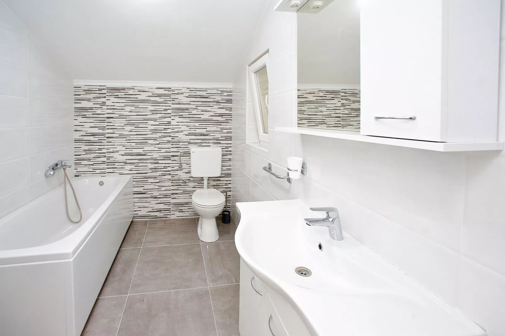 Holiday home Nekic-Bathroom