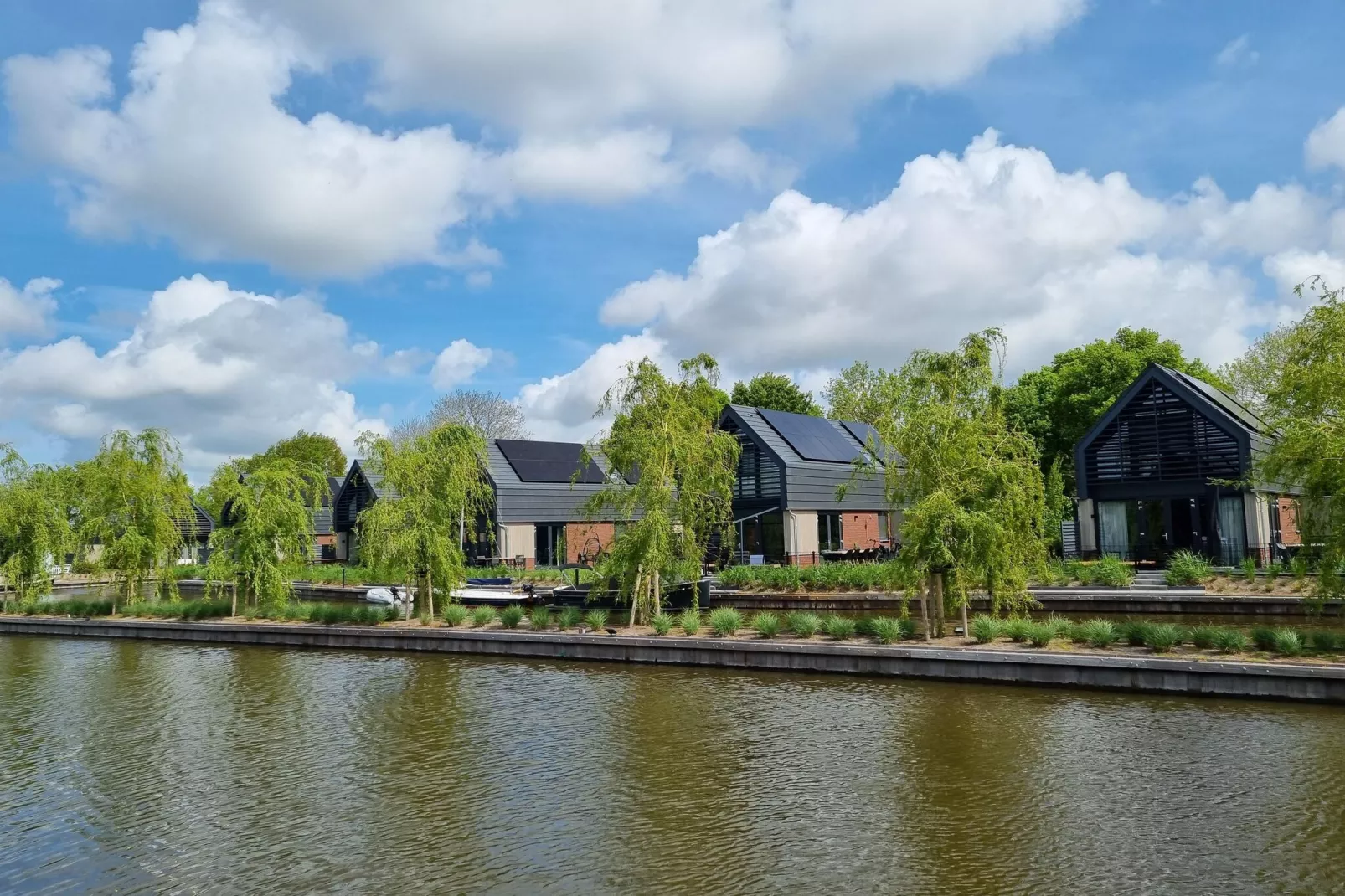 Watervilla Twa-Areas summer 1km