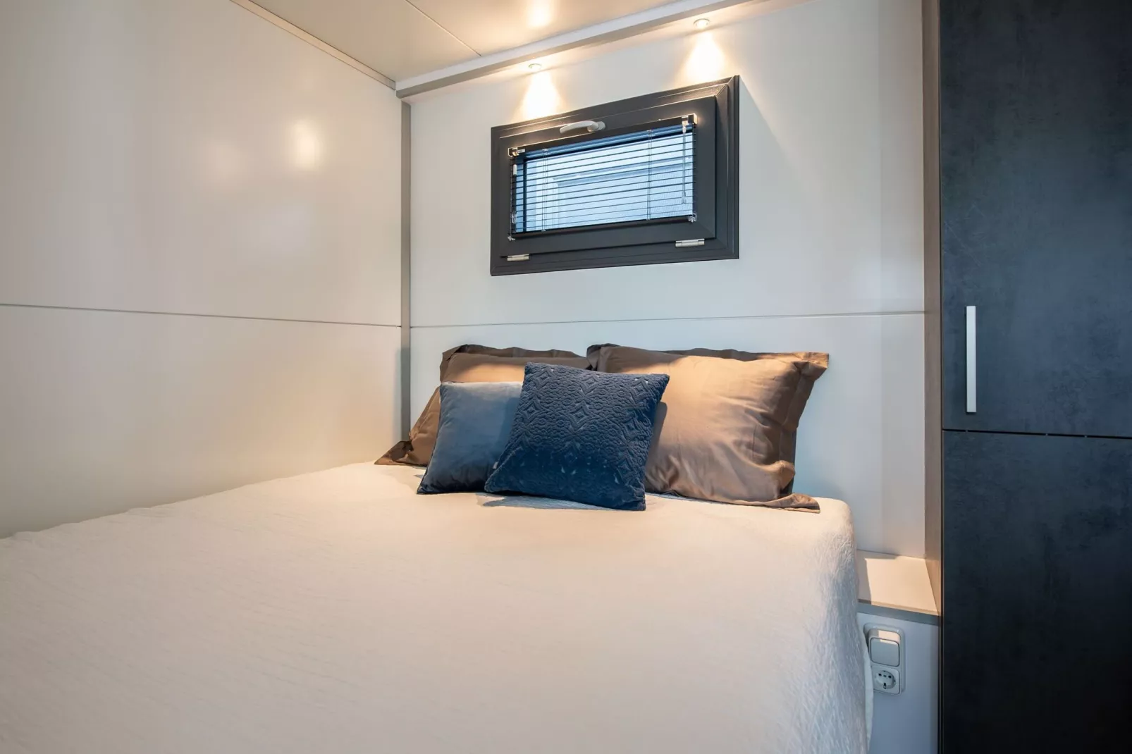 Waterlodge Blue Island-Bedroom