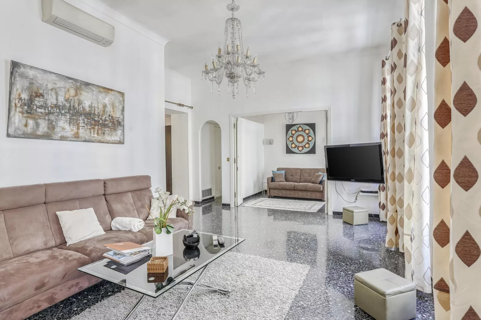 Nice Centre ville-Living room