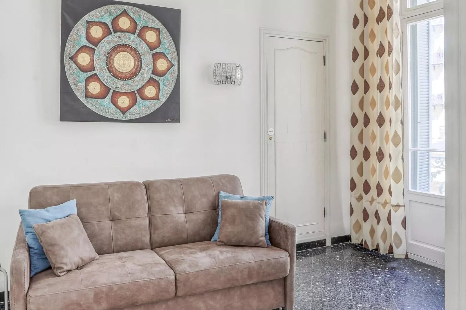 Nice Centre ville-Living room