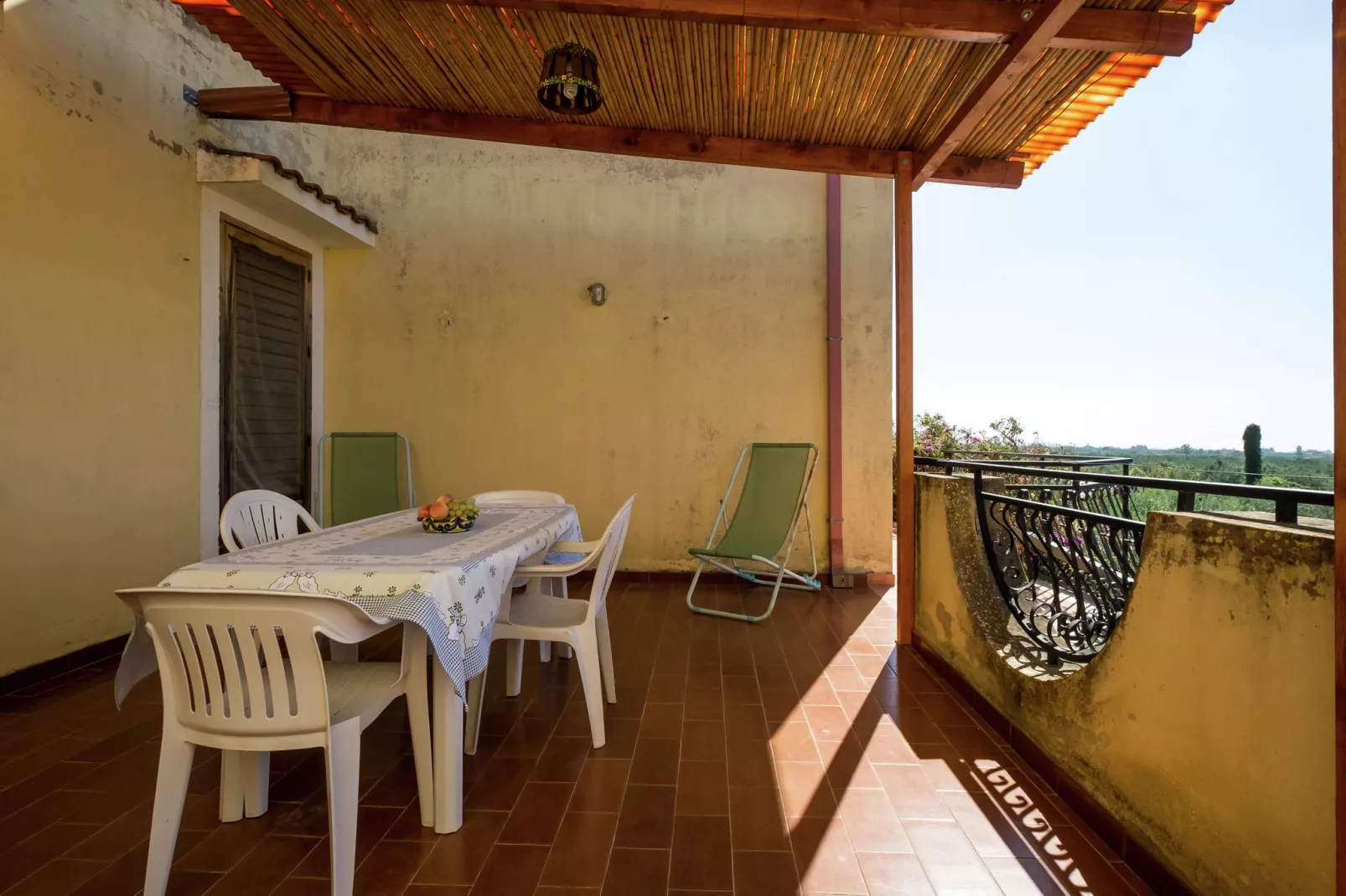 Montalbano-Terrace balcony