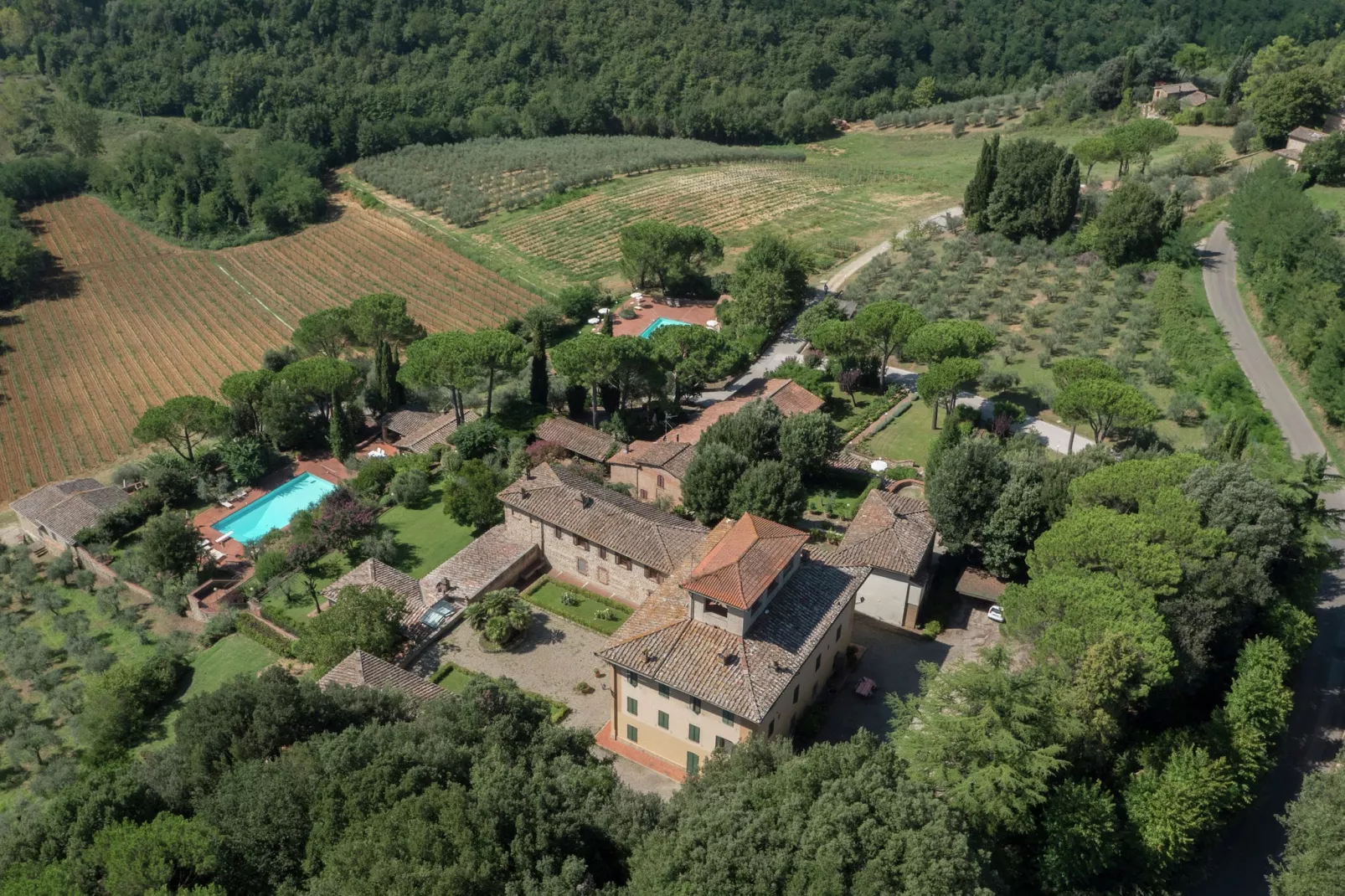 Oliveta-Exterior summer