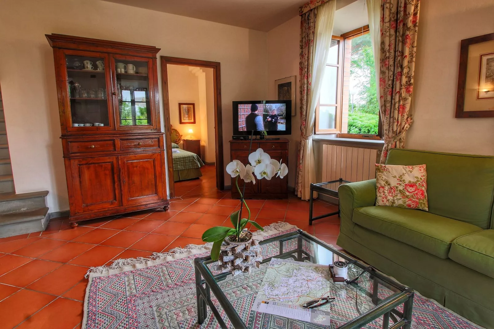 Oliveta-Living room